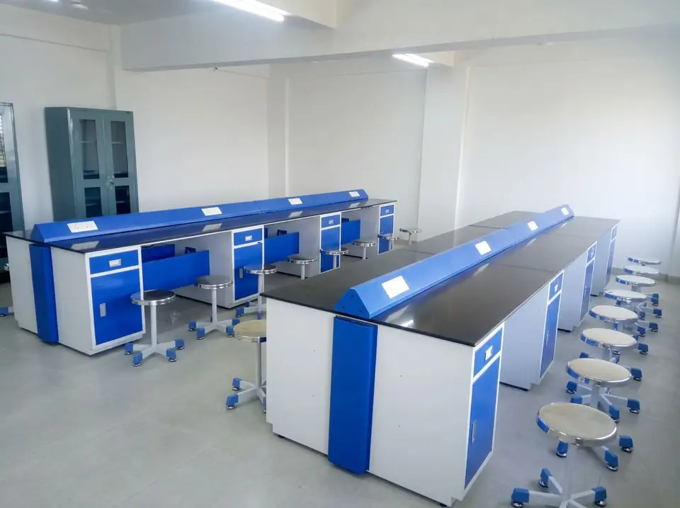 Science Lab Workbench — Smart Furniture