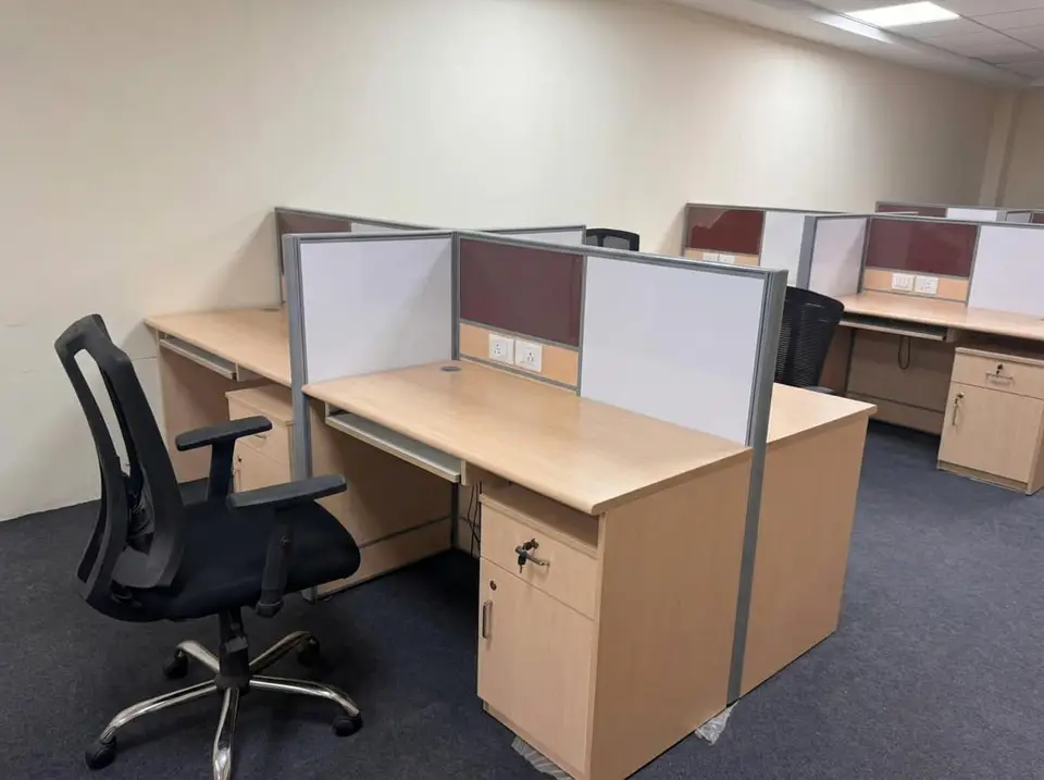 Back-to-Back Desk System — Smart Furniture