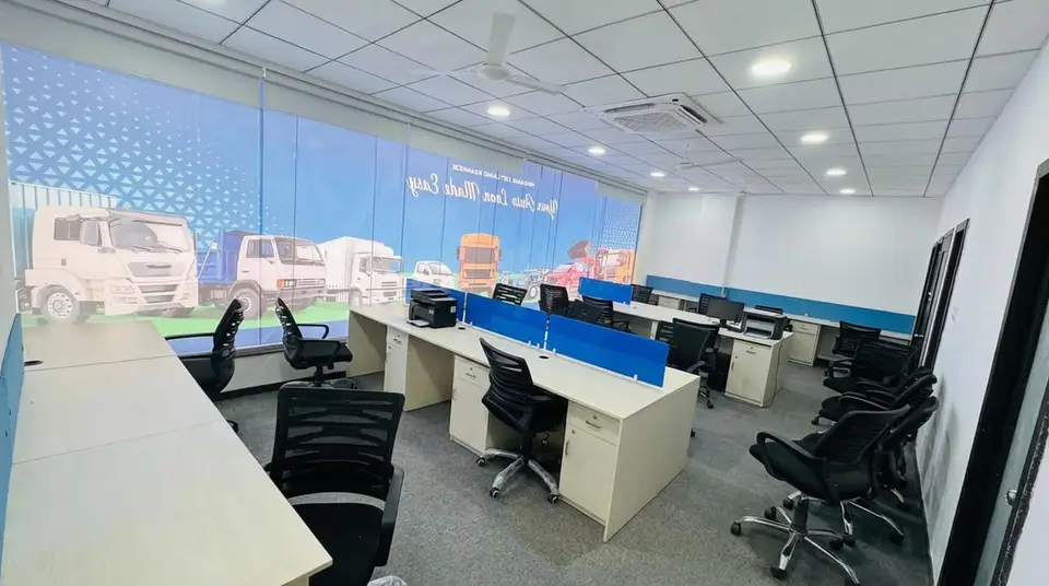 Corporate Open-Plan Desk Bank — Smart Furniture