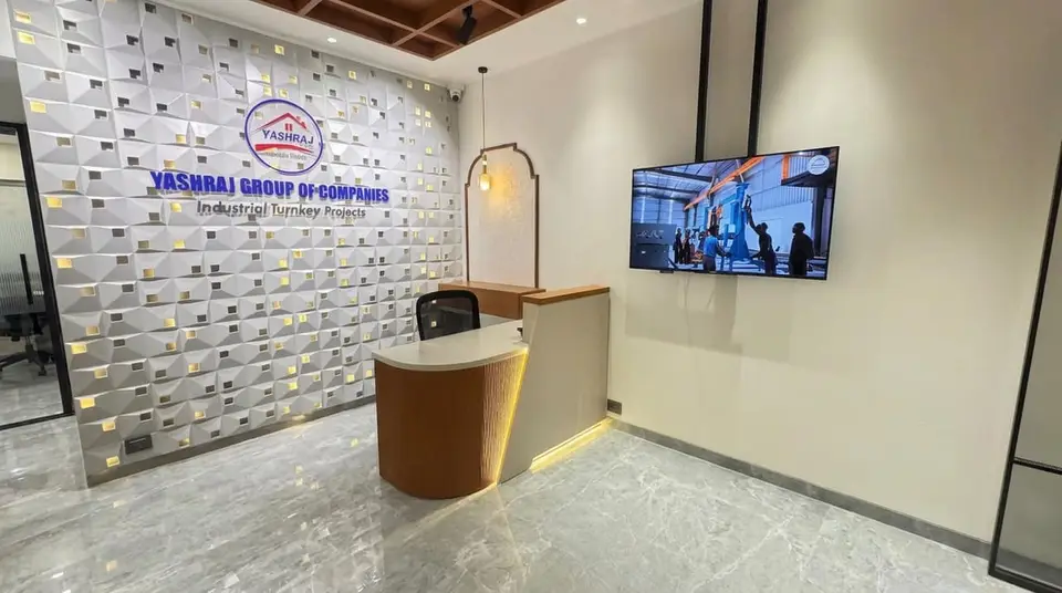 Fluted Curved Reception Desk — Smart Furniture