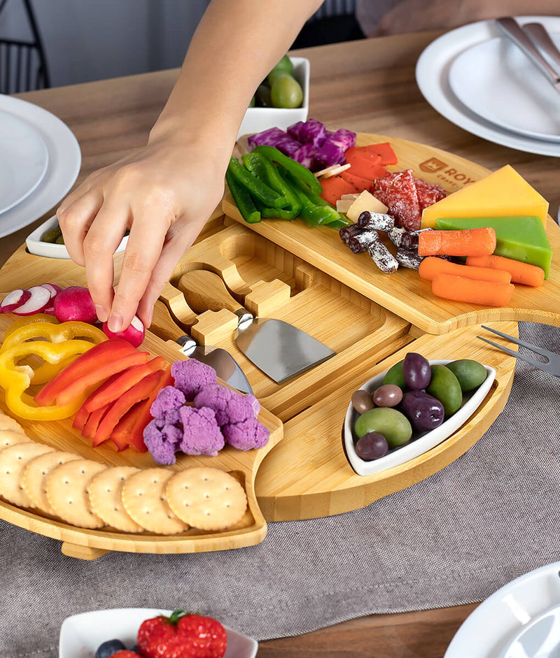 Rotating Cheese Board With Knives-5